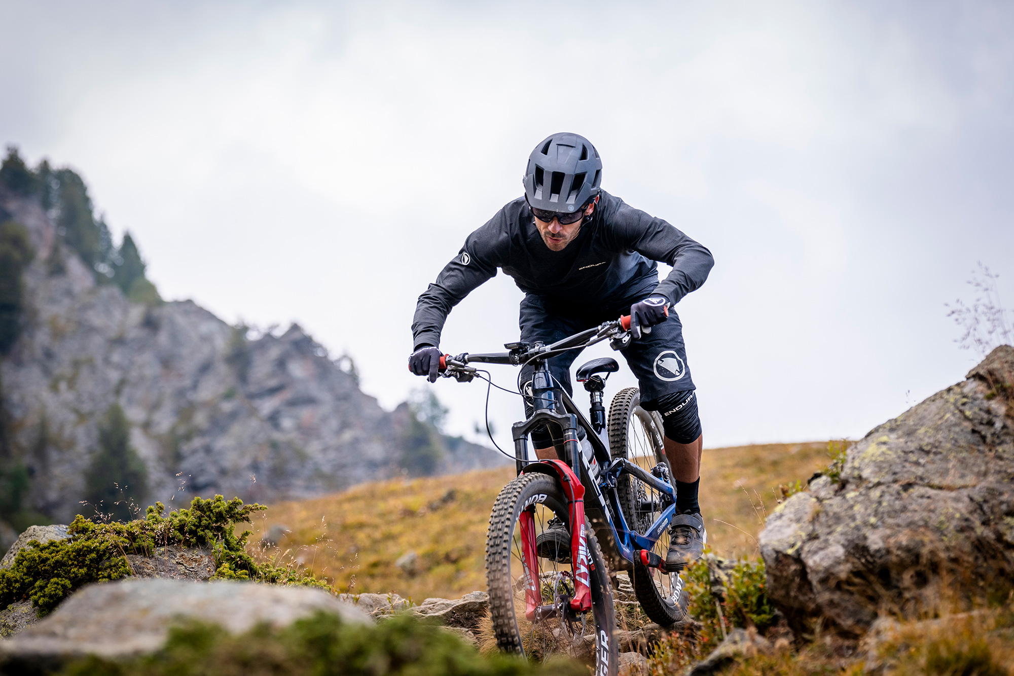 Endura Hummvee Plus MIPS Hjelm Sort