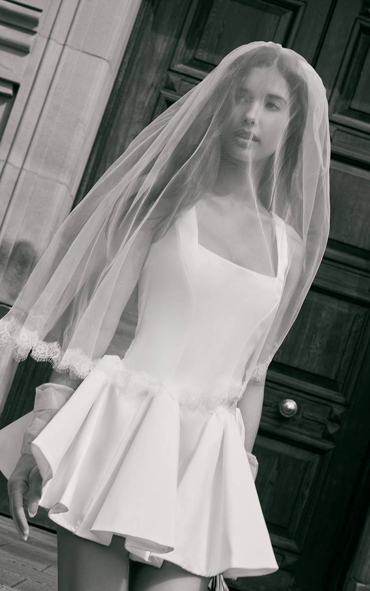 Blanc Robe Patineuse Plissée À La Hanche En Satin Premium