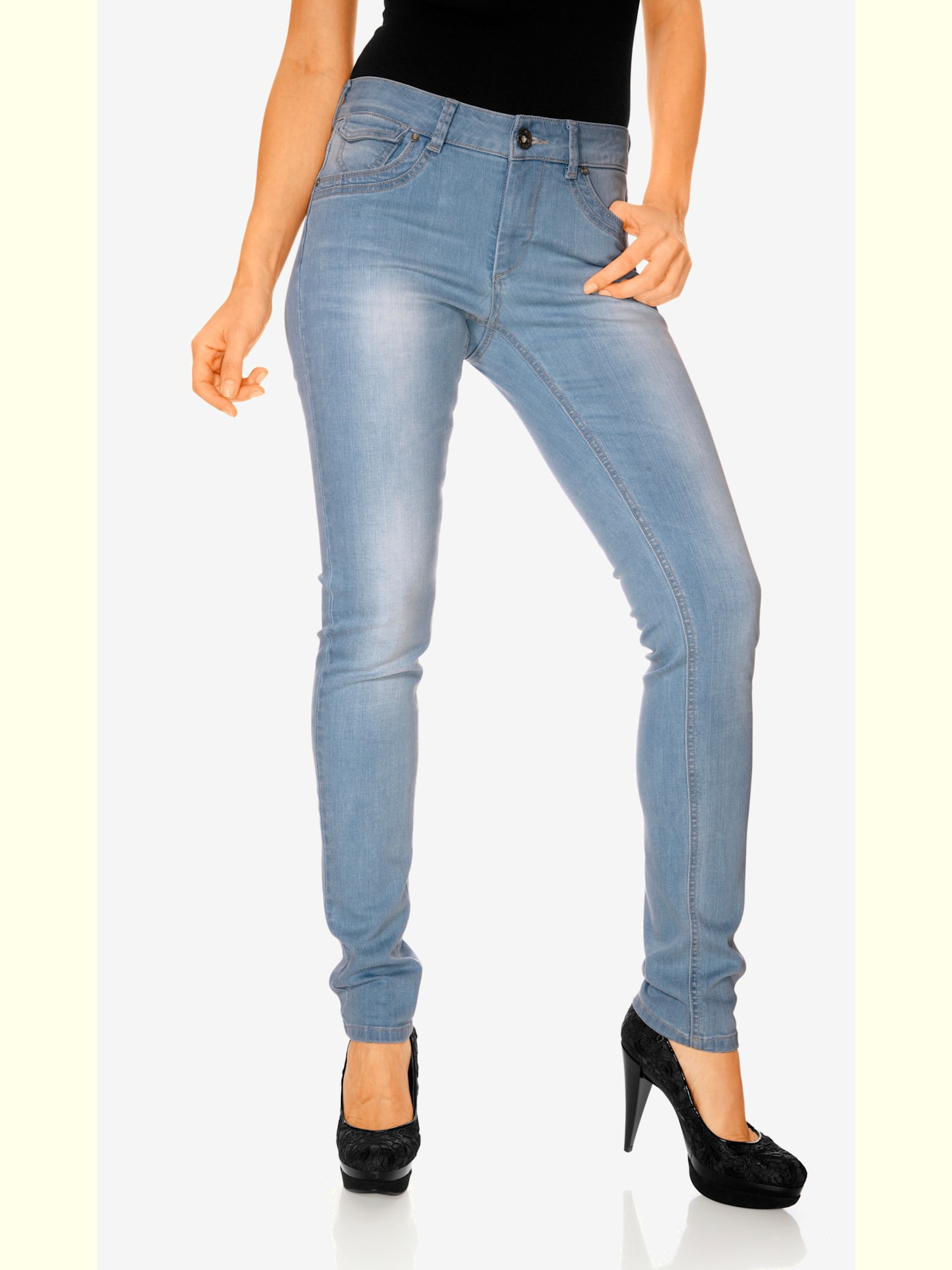 Jeans effet ventre plat coupe skinny tendance