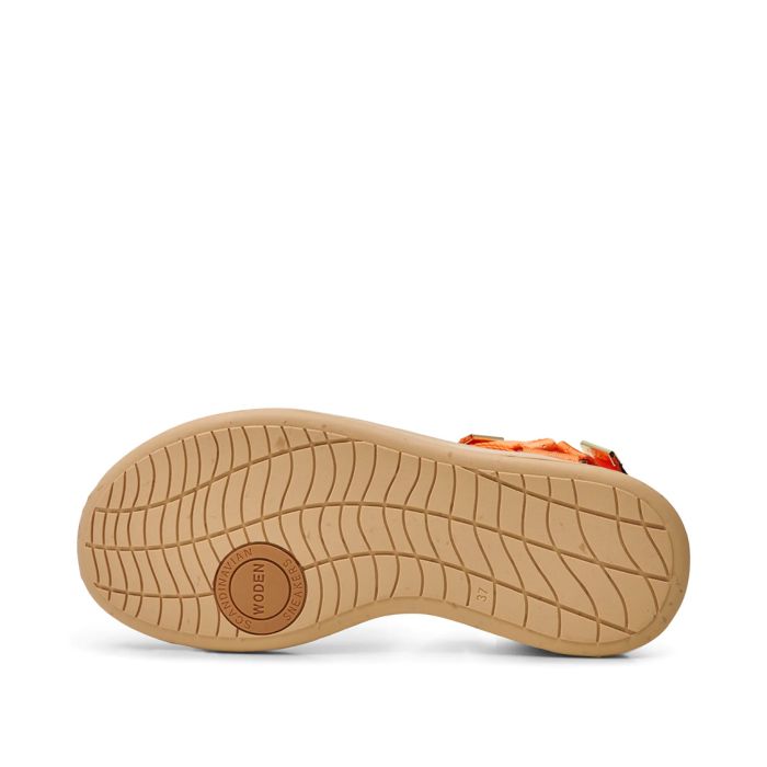 Line Sandal