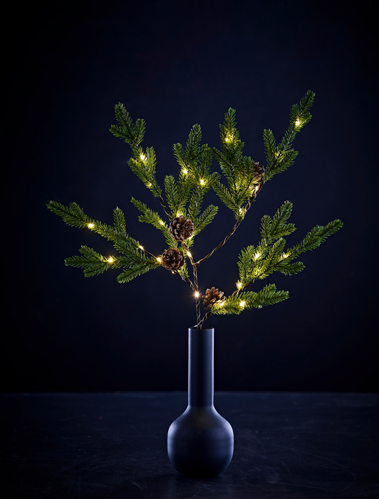 Lysgren med grankogler 32 LED H70 cm