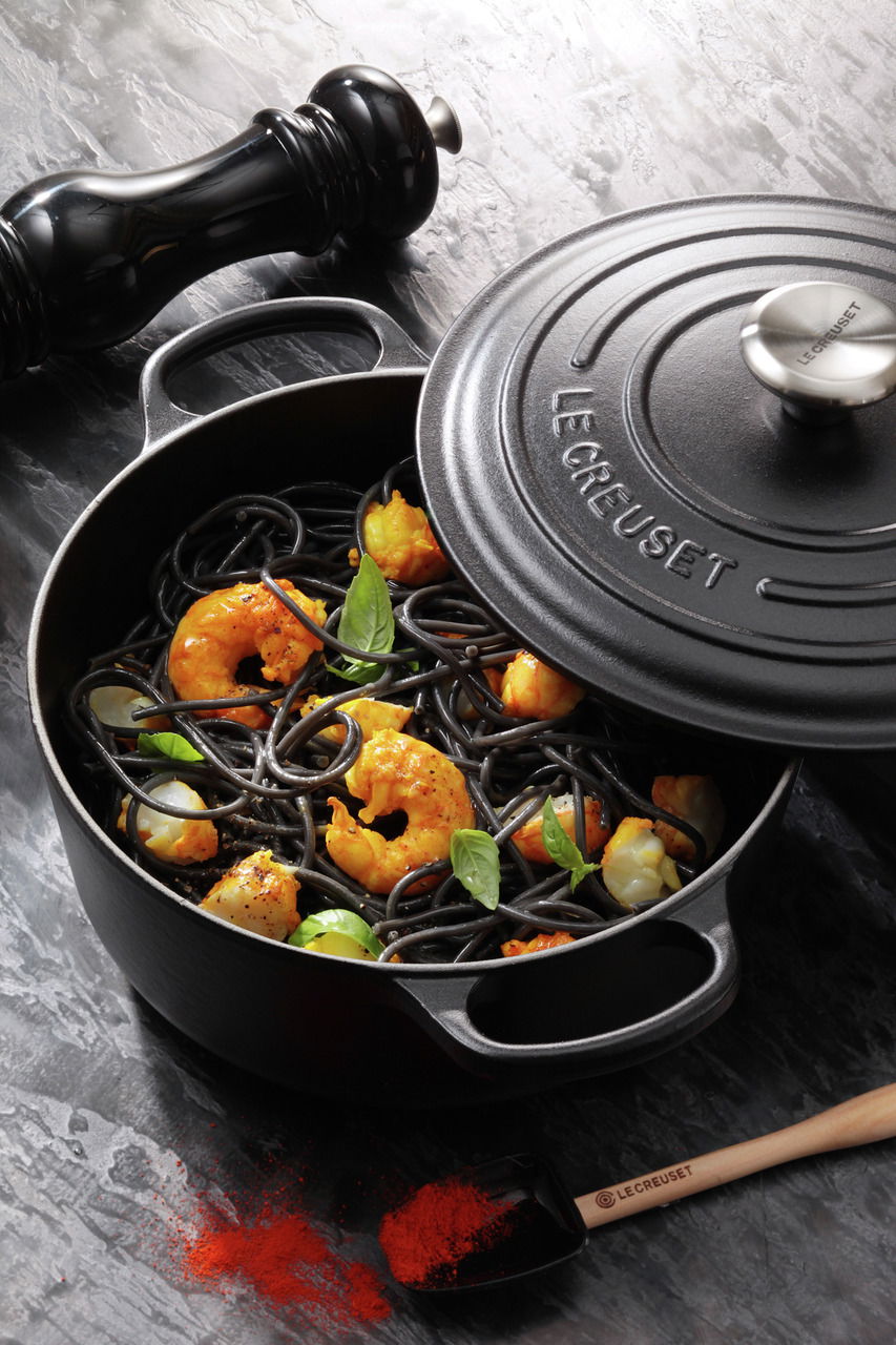 LE CREUSET Bräter Rund 24cm Schwarz SIGNATURE
