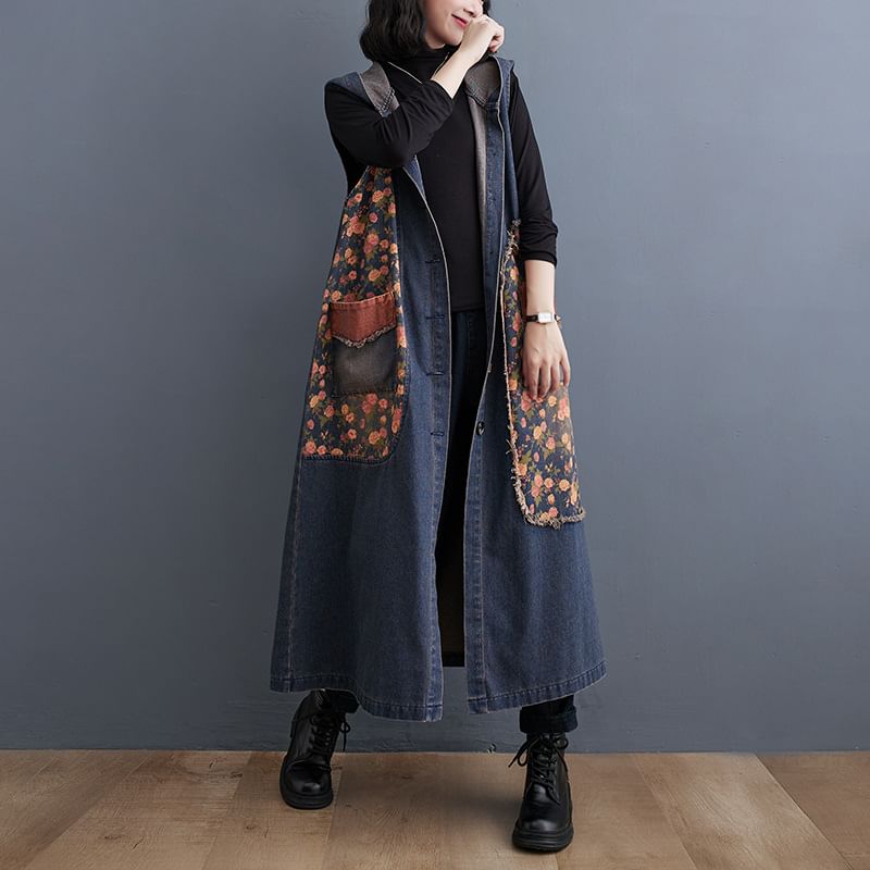 Shinobu - Gewassen denim lang vest met capuchon en bloemenprint