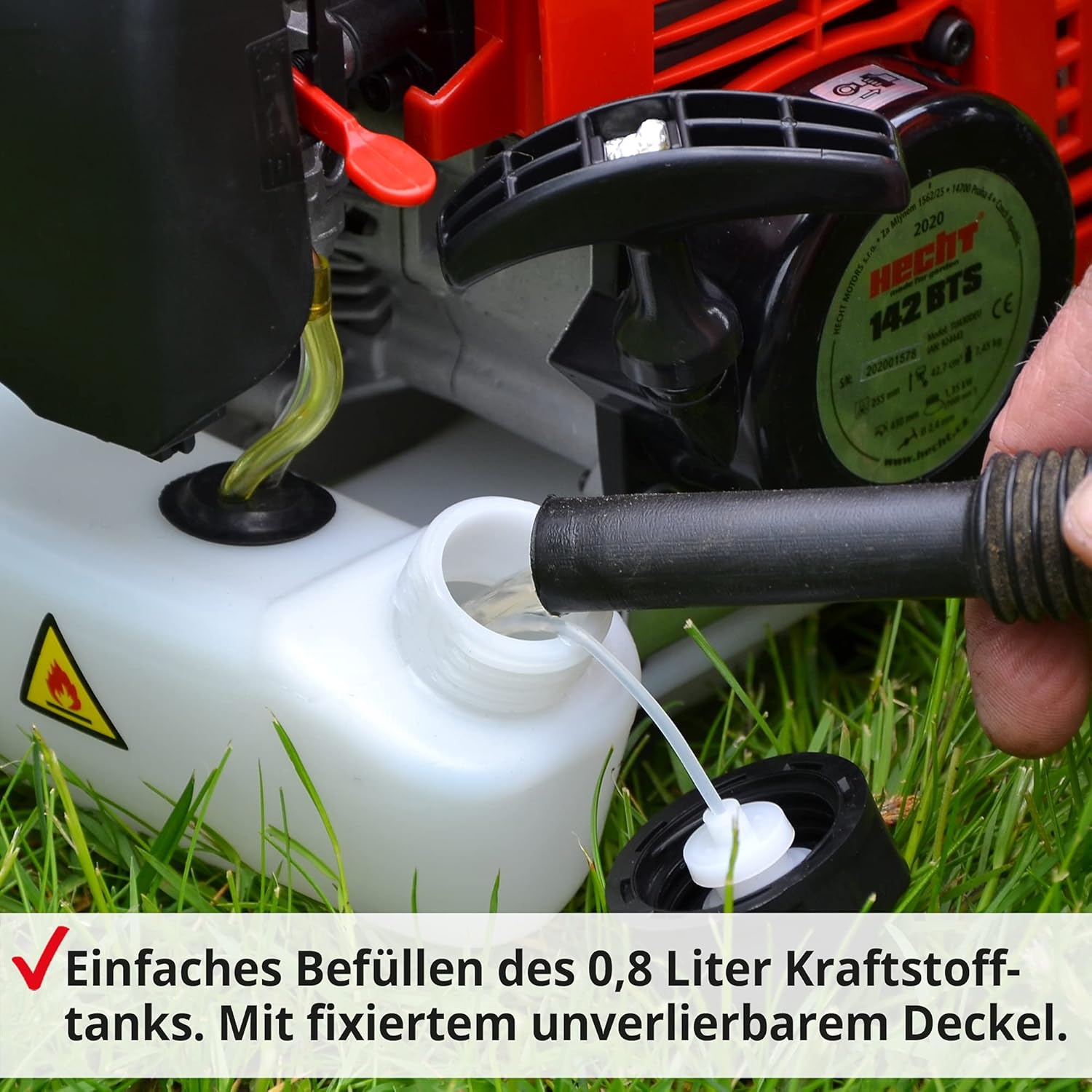 HECHT Benzin Freischneider Motorsense mit 2-Takt-Motor mit 2 PS – 43 cm und 25,5 cm Schnittkreis – inklusive Doppel Faden Spule und Metallmesser, Komfort-Tragegurt, Lenkradgriff – Antivibrationsgriff