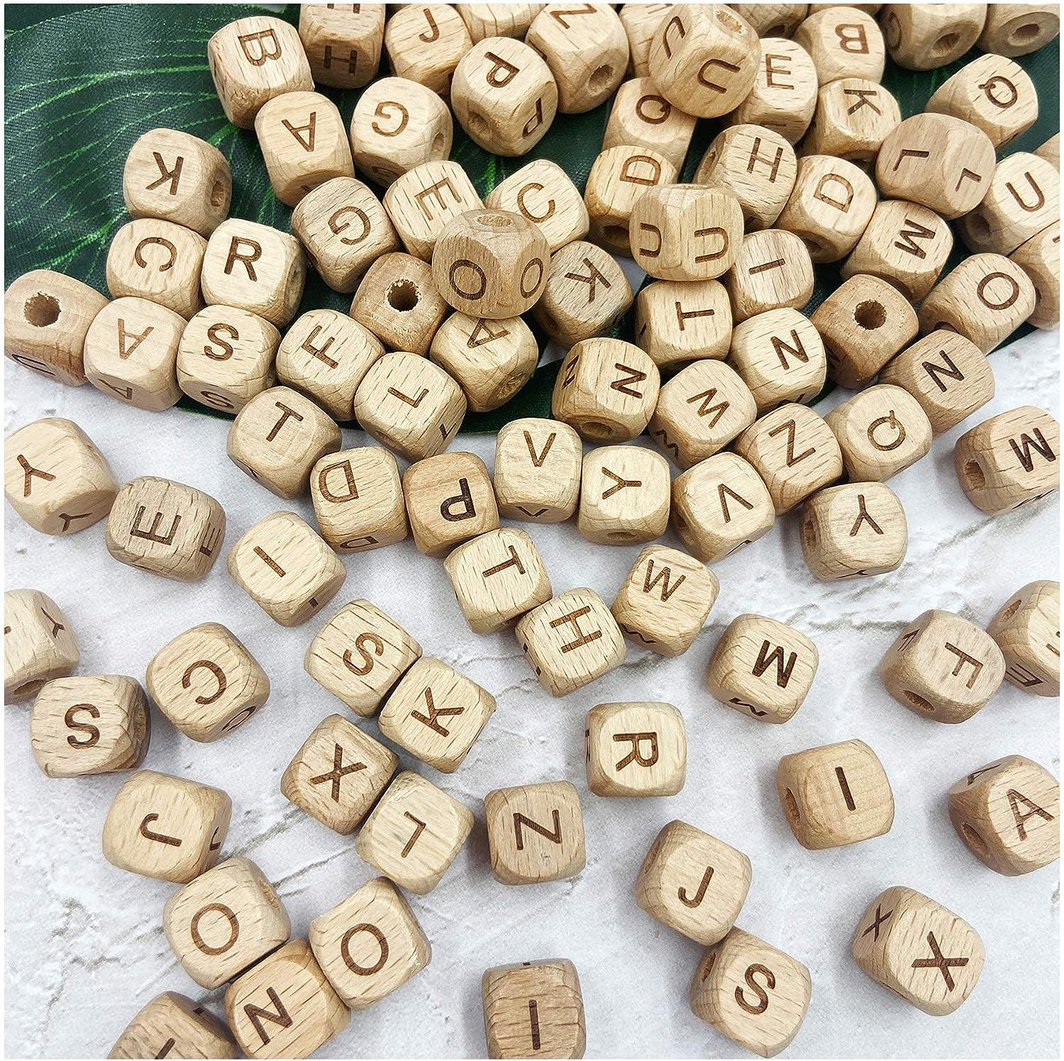 (26er Set) 12mm Holz Buchstaben Perlen DIY Bastel Schmuck Zwischenperle für Armband / Kette - Braun