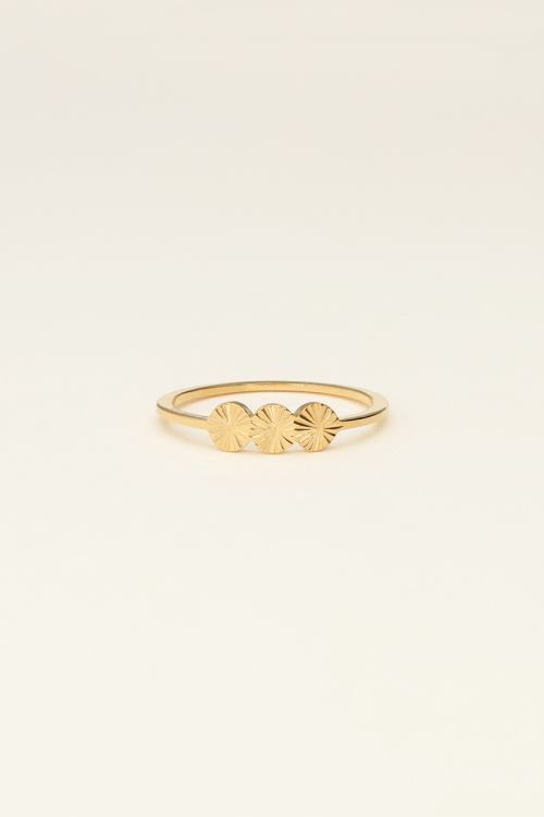 Ring met drie muntjes