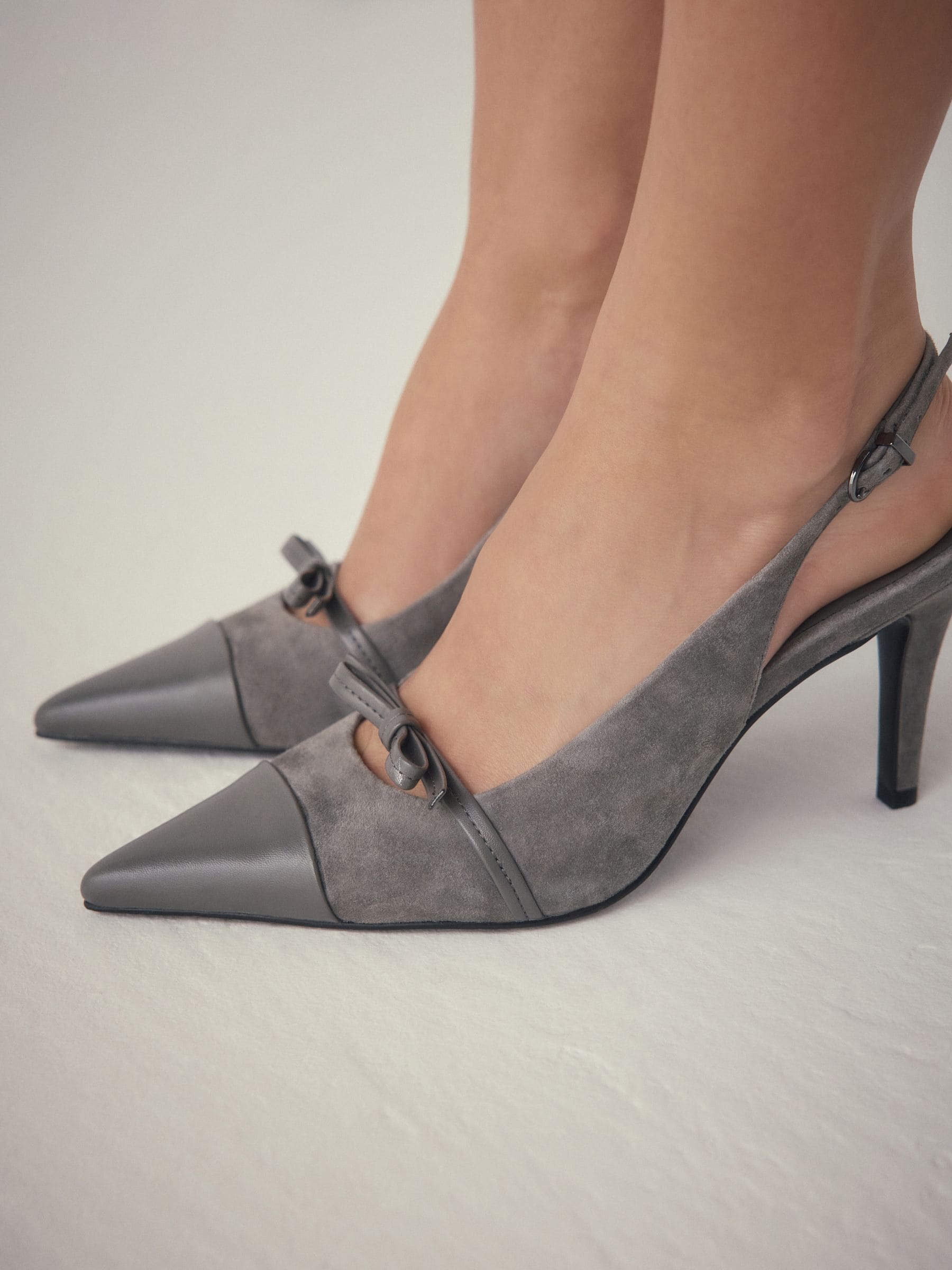 Grijs  suède - Forever Comfort® Leather Pointed Cutout Bow Slingback Heels