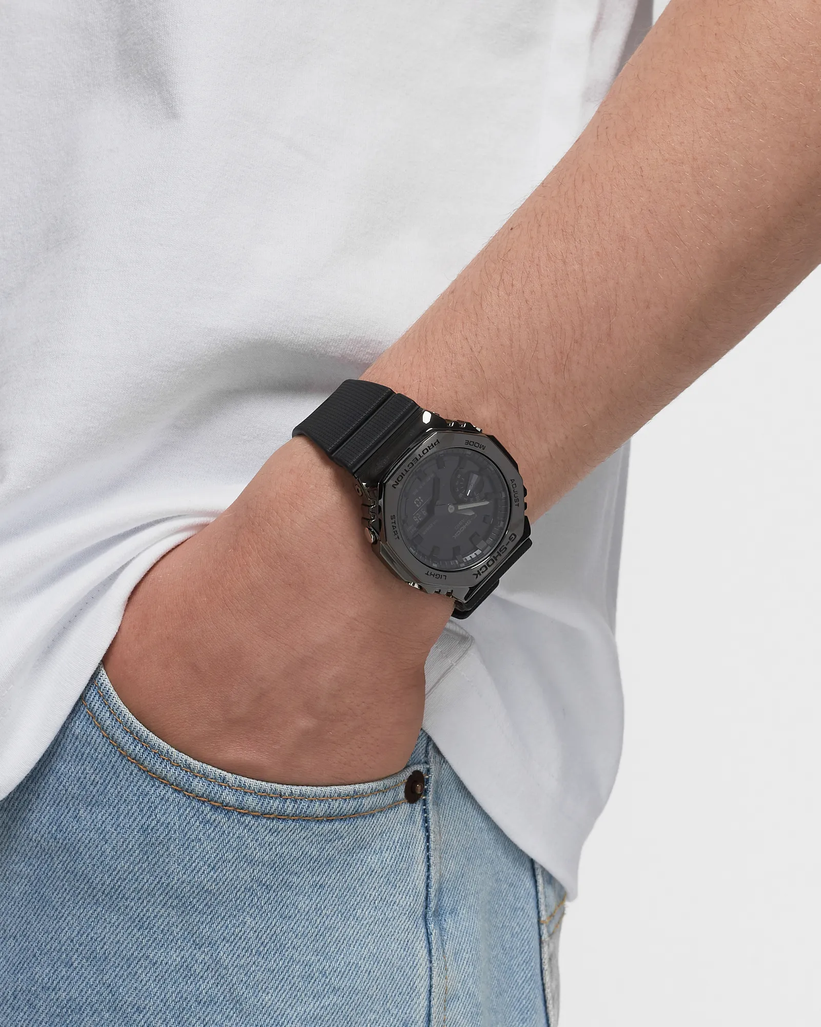 G-SHOCK GM-2100BB-1AER