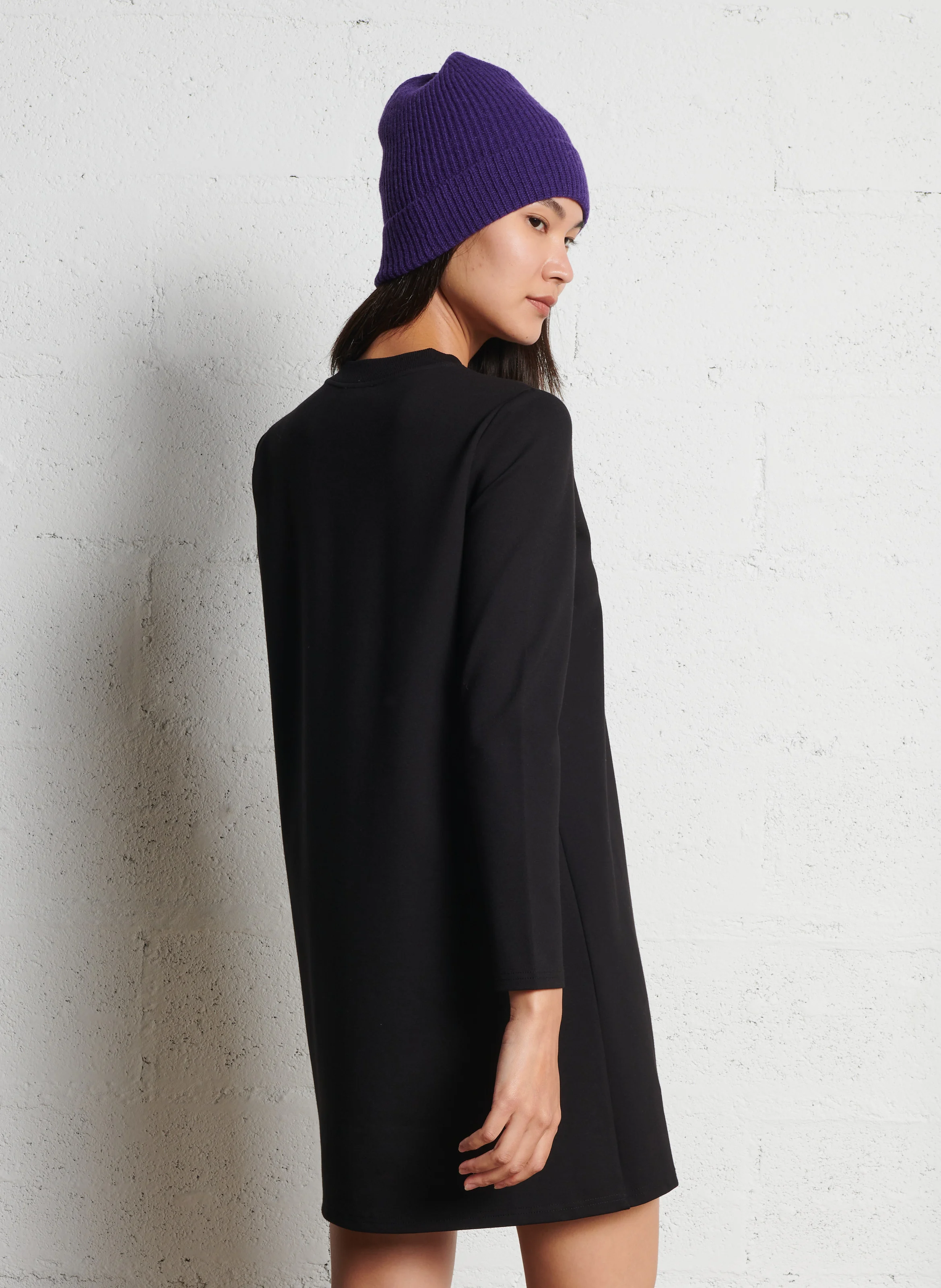 MATHILDA - Robe pull courte boutonnée| Noir