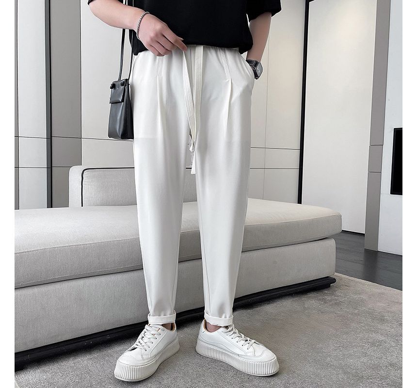 Andrei - Mid Rise Plain Tapered Pants