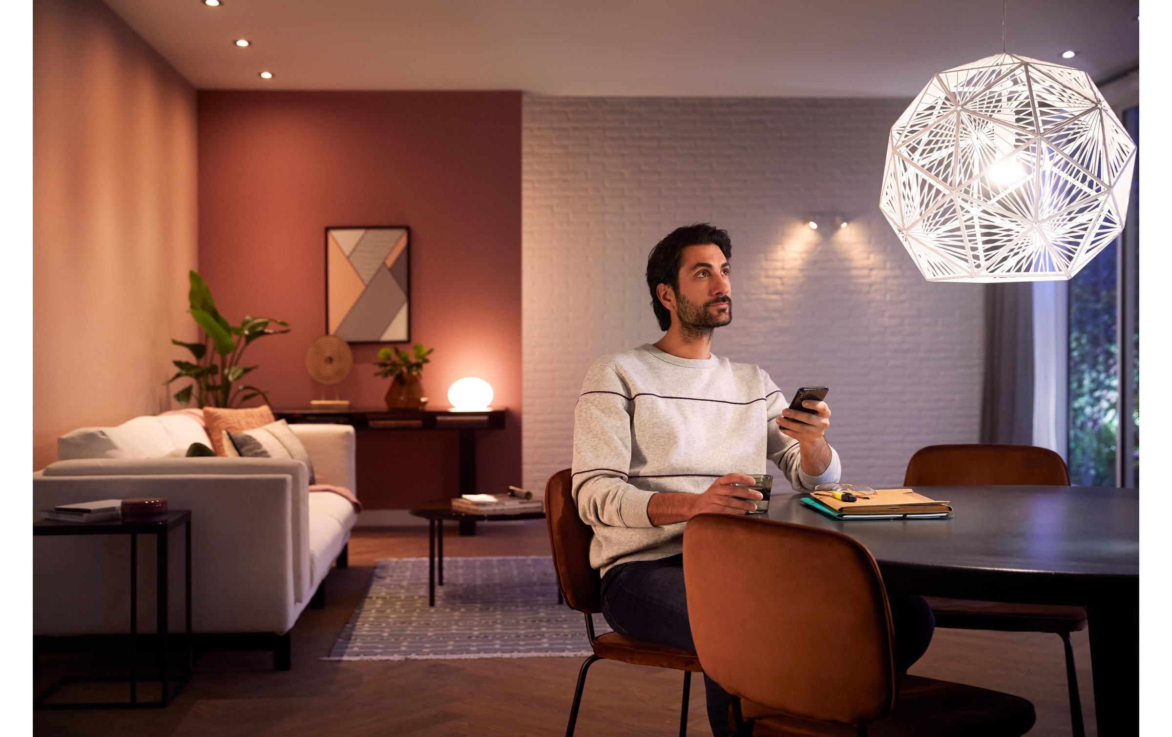Philips Hue Spezialleuchtmittel »White, 9 W« E27 Warmweiss