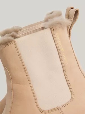 Botas Chelsea Essenciais de Couro com Forro Quente