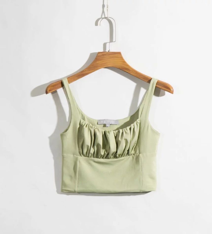 LIVIE - Mouwloze crop top met vierkante hals en gerimpelde zoom