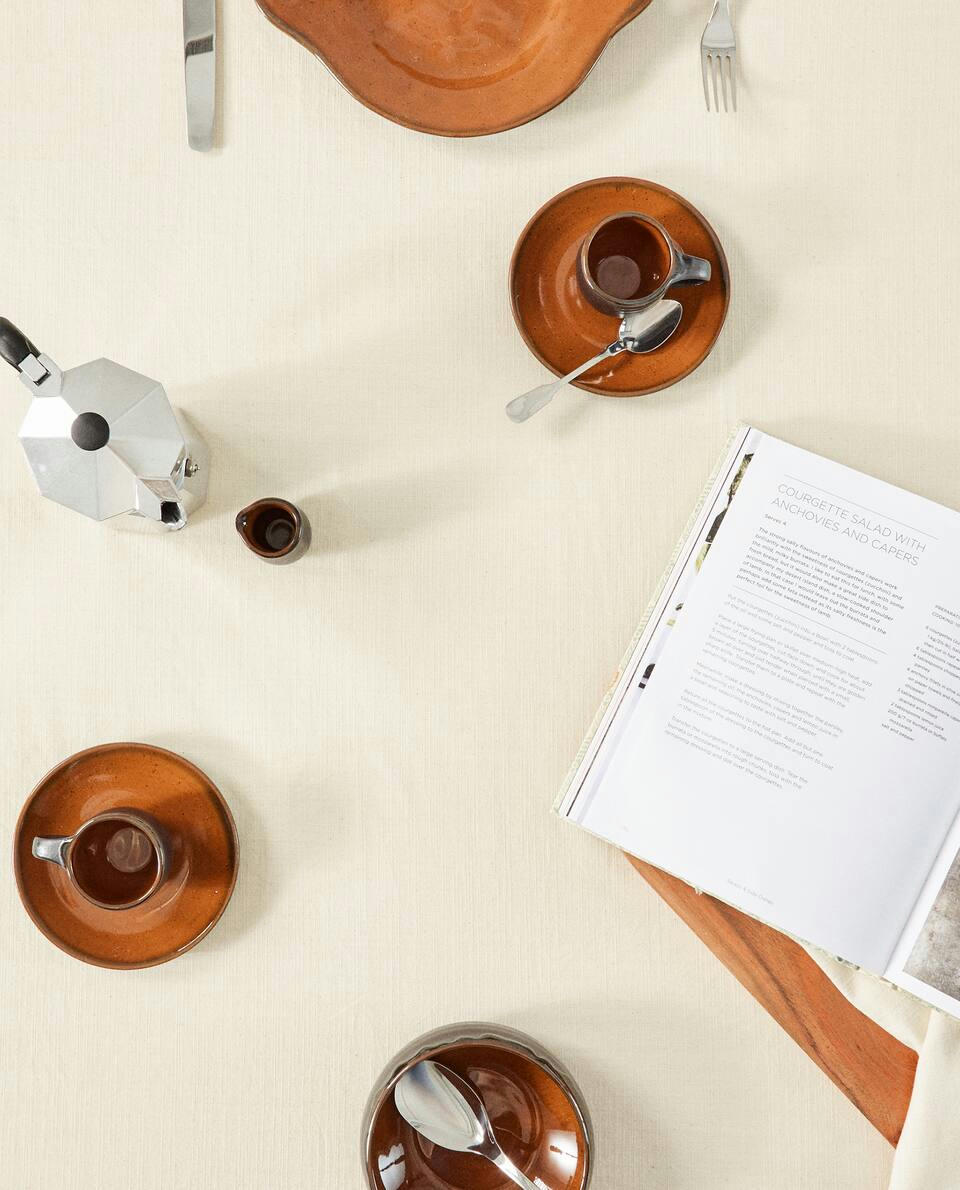 TOALHA DE MESA DE ALGODÃO COM BAINHA COSTURADA