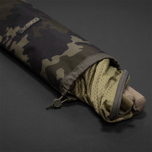 Housse anti-odeurs camouflage sombre Korda Compac