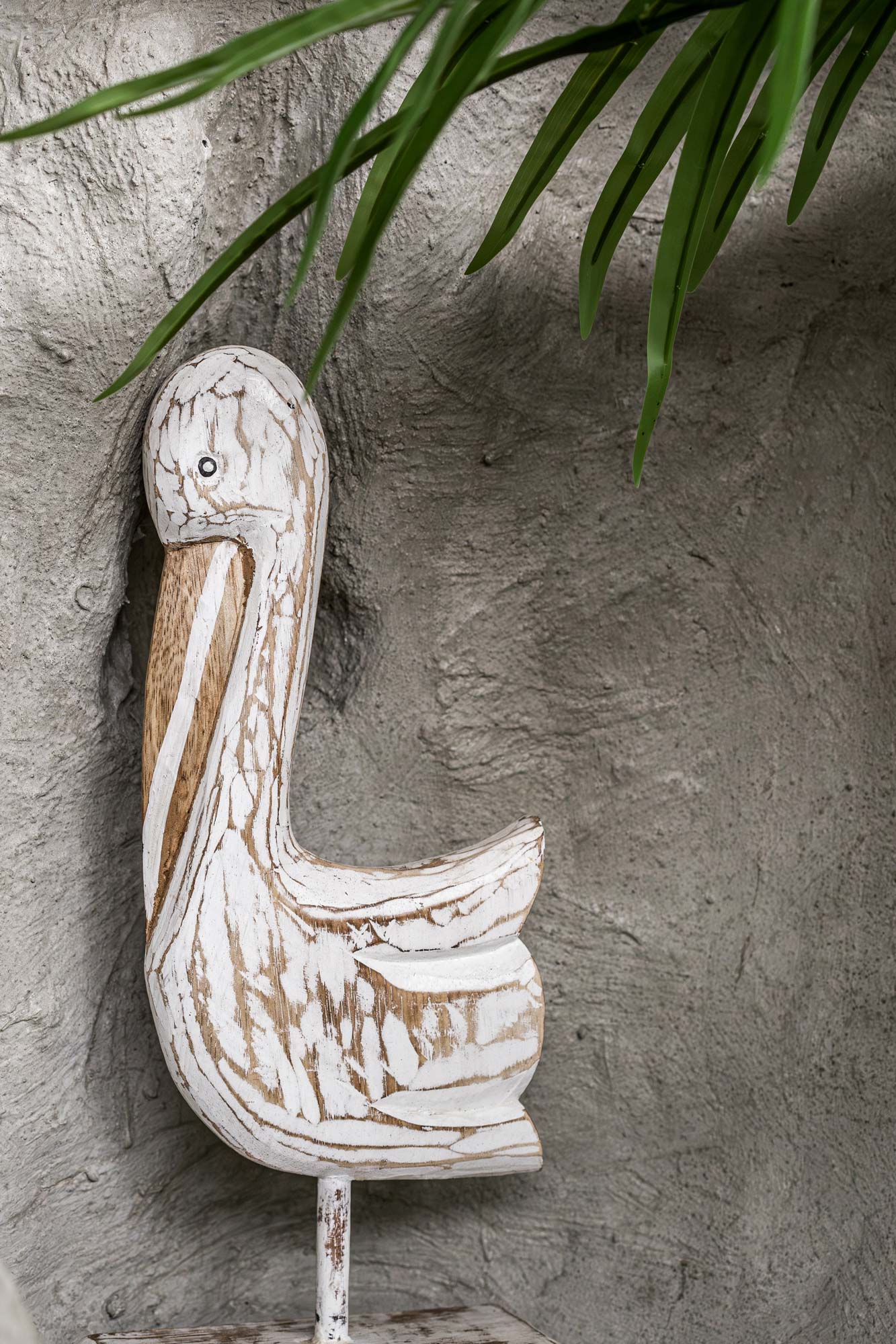 Holzskulptur 'Pelikan' weiß, H 39 cm, B 18 cm, L 9 cm von fischer's lagerhaus