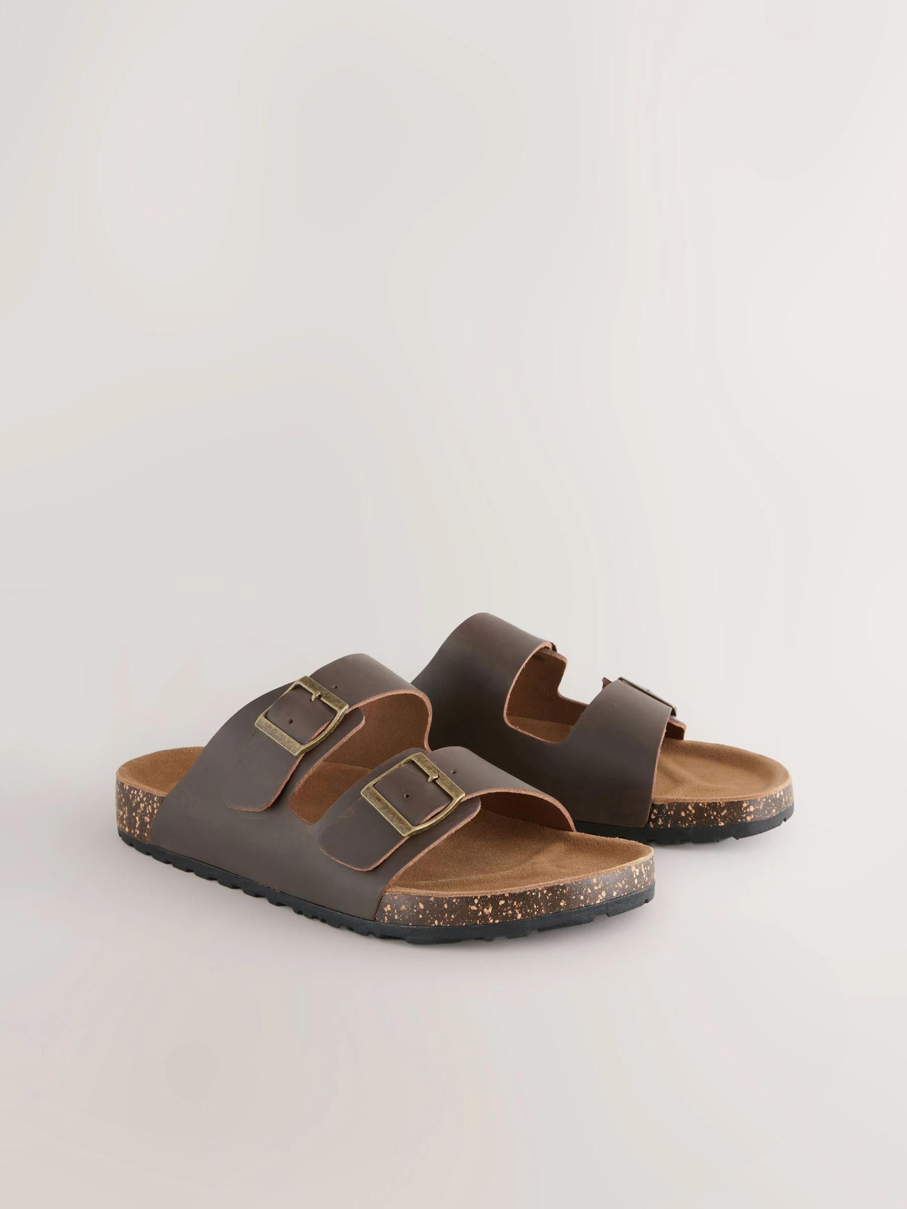 Bruin - Leren sandalen met twee gespen