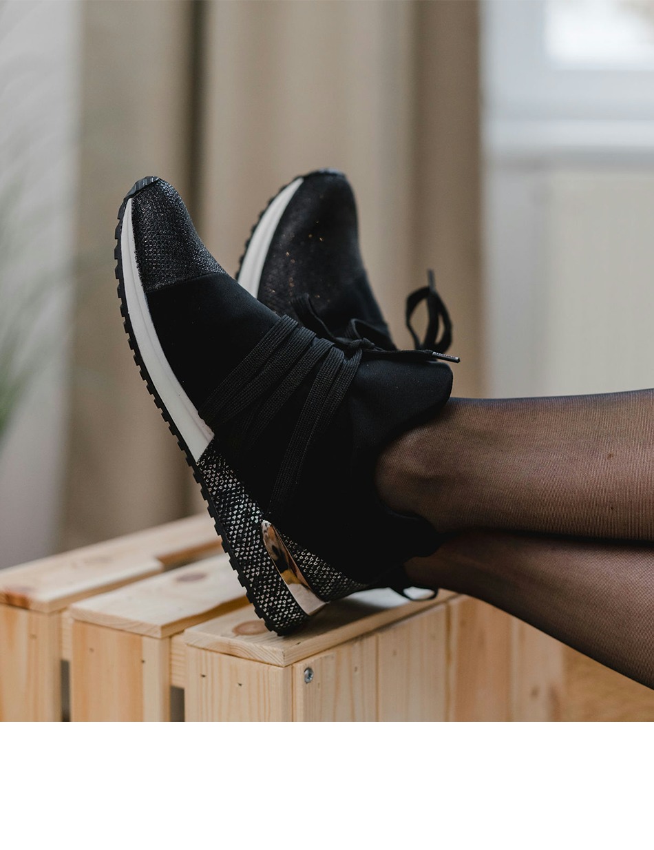Sneaker