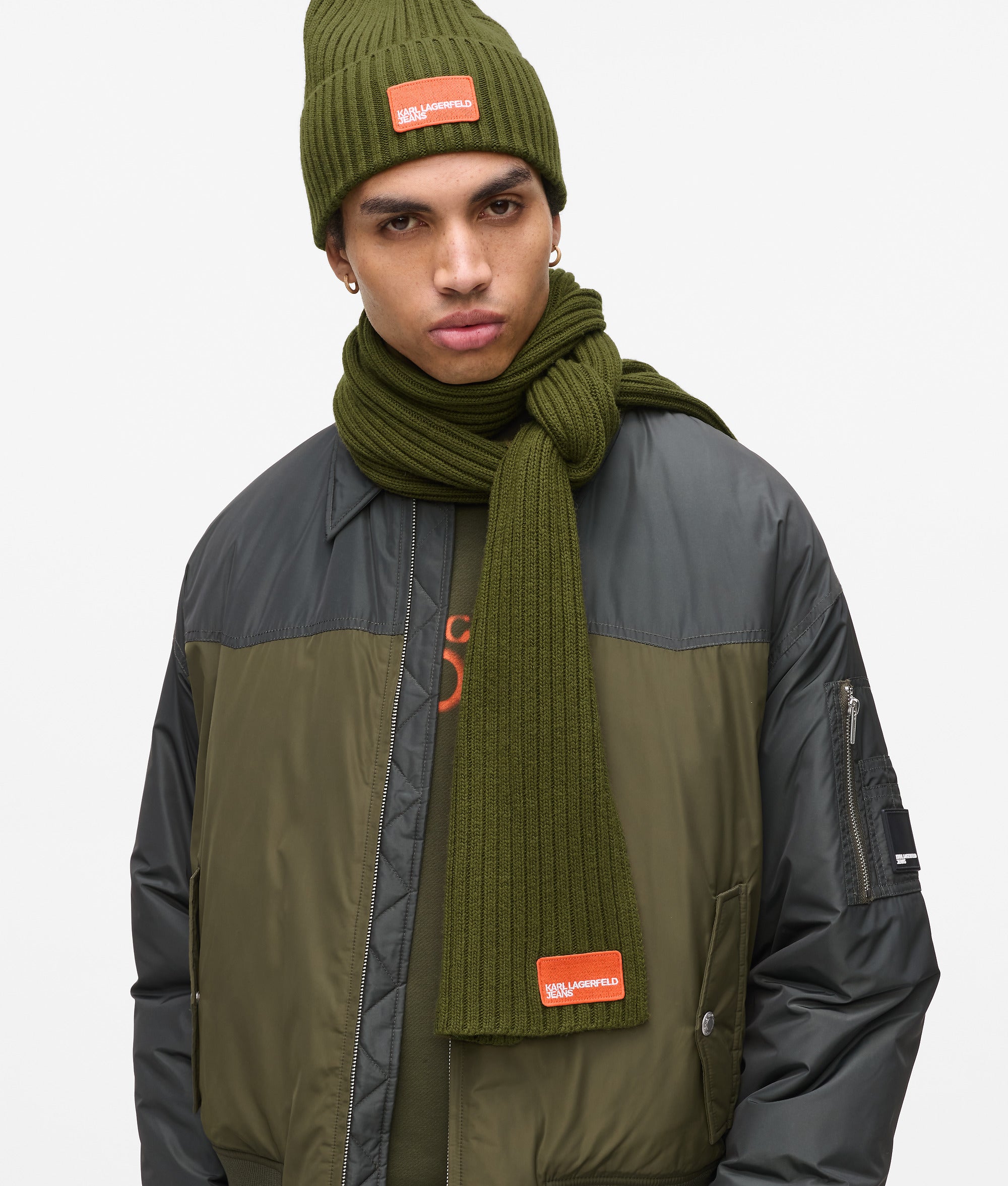 Sjaal met logopatch