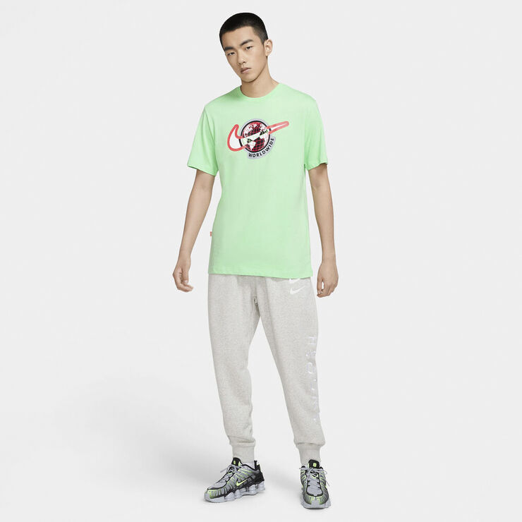 Nike Sportswear T Shirt. Grøn