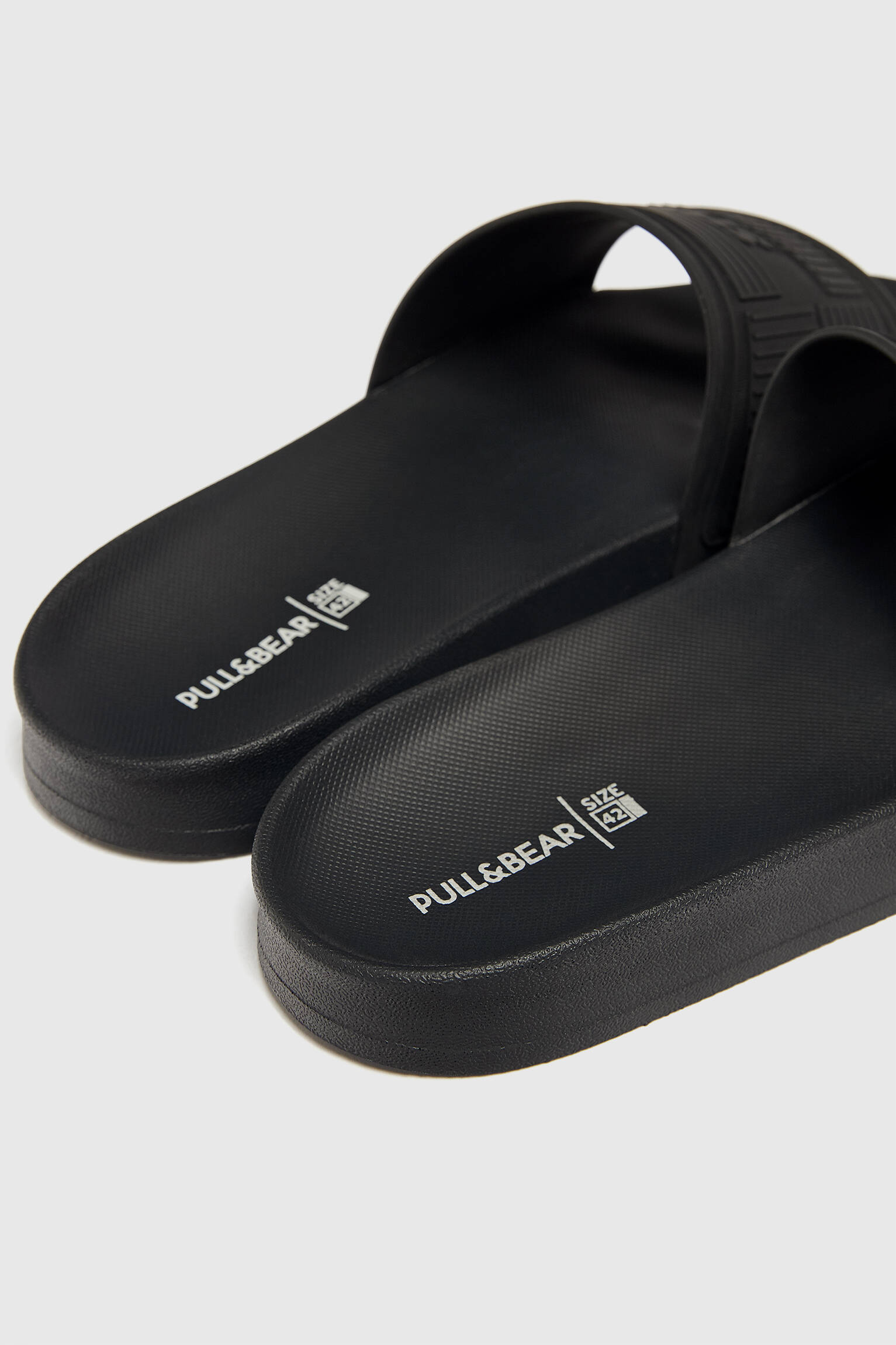 CHINELOS COM LOGOTIPO - PRETO