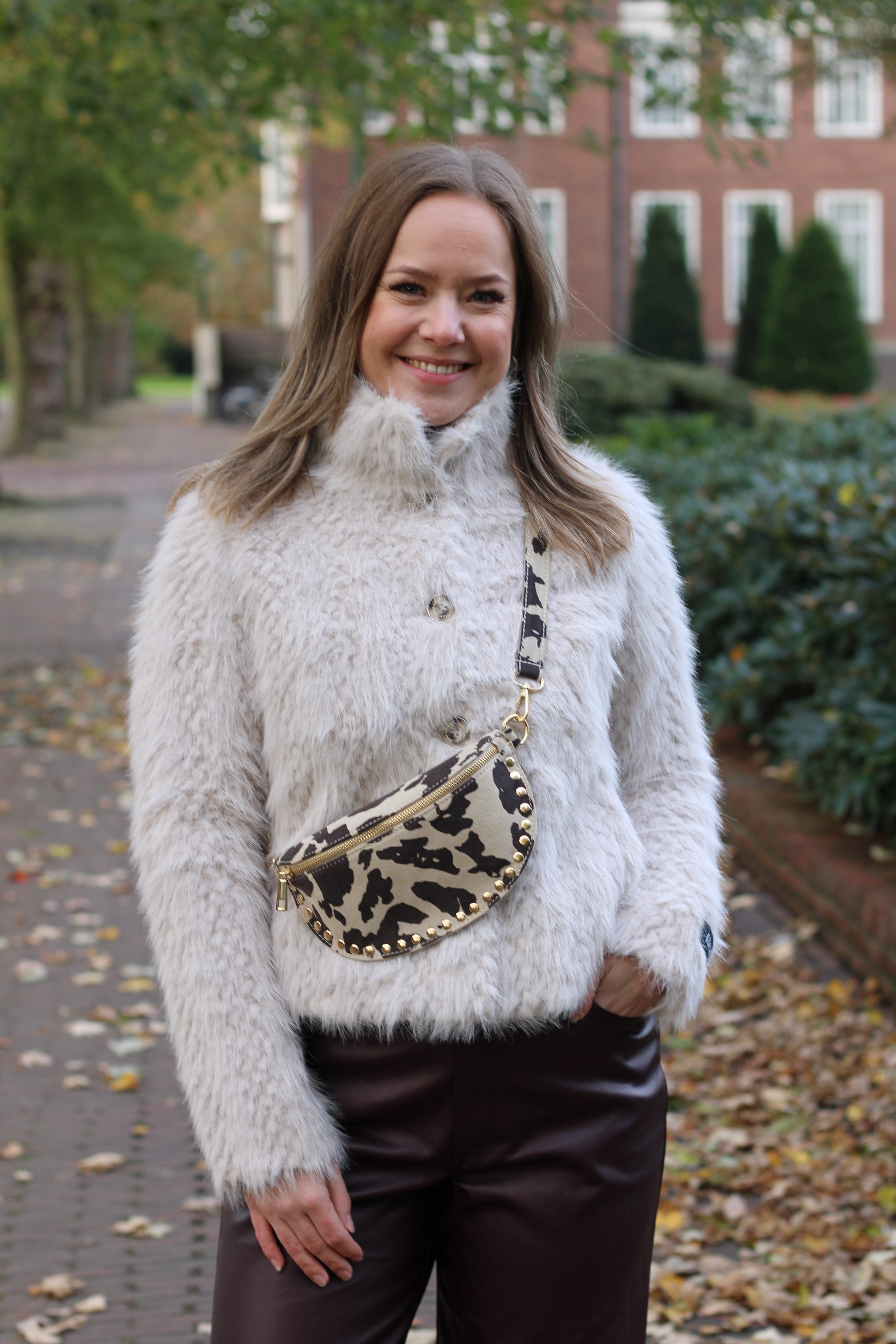 Debby Bumbag - Suede Cow