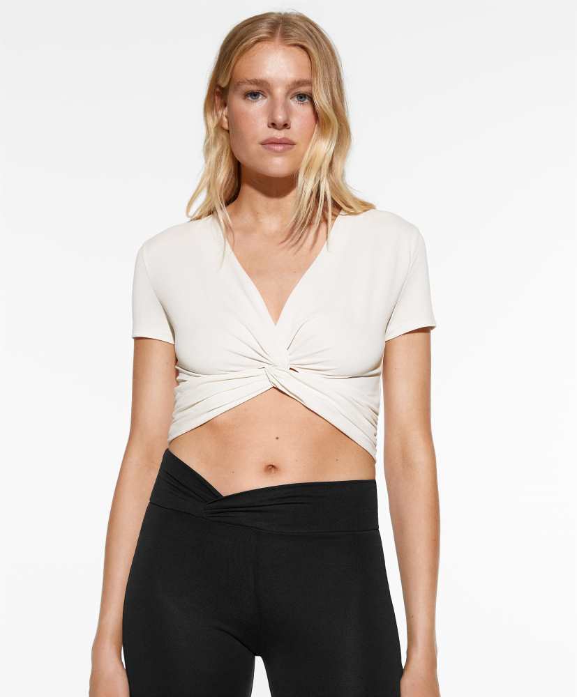 Top cropped com nó modal