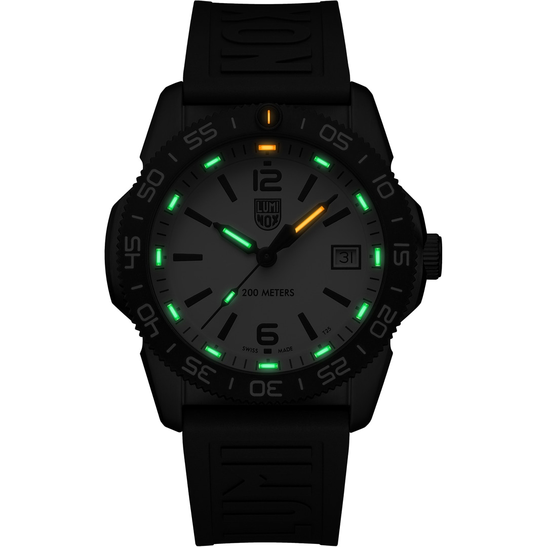 Luminox Pacific Diver 3120 Series 39mm