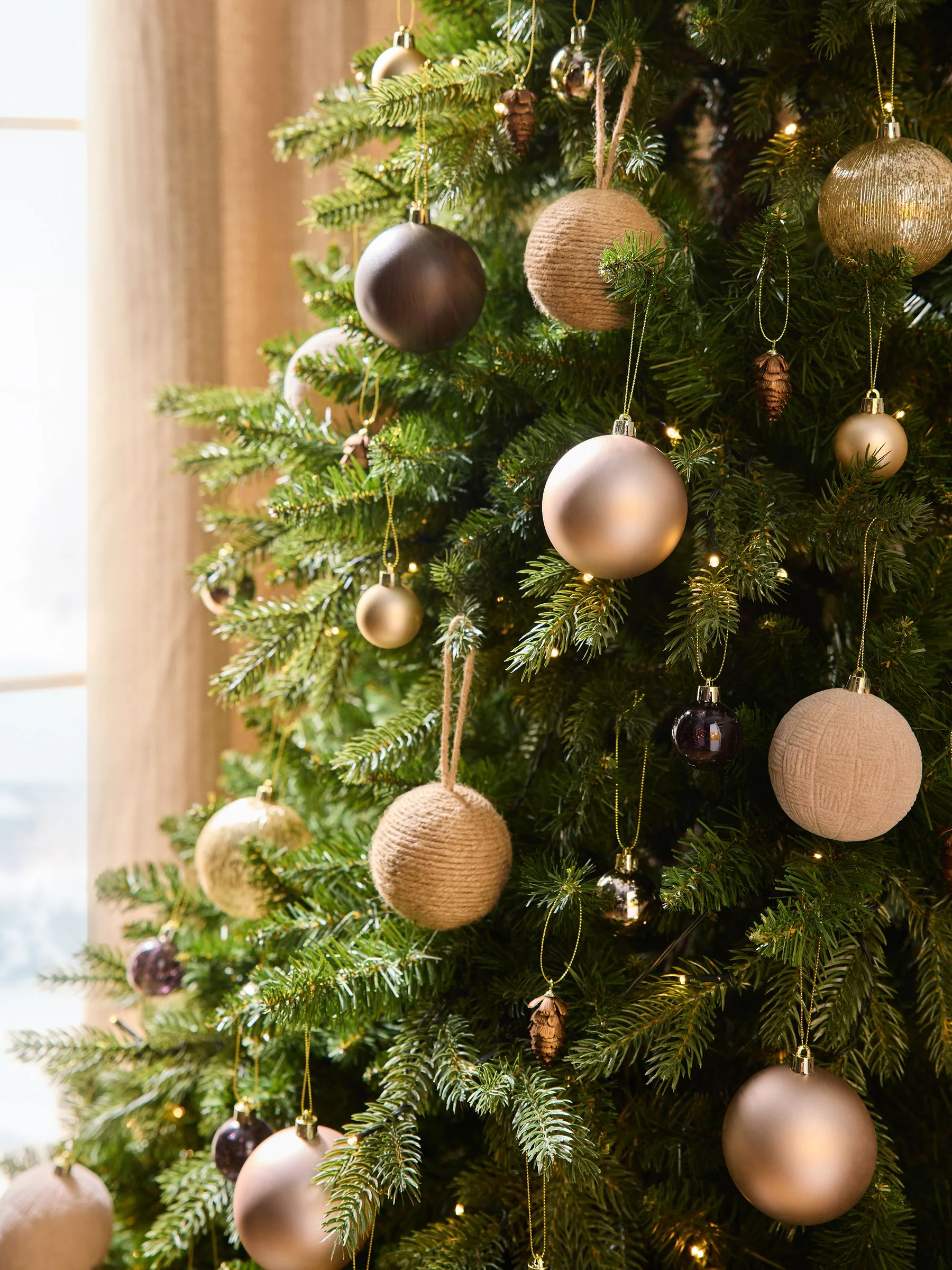 Set van 50 onbreekbare kerstballen