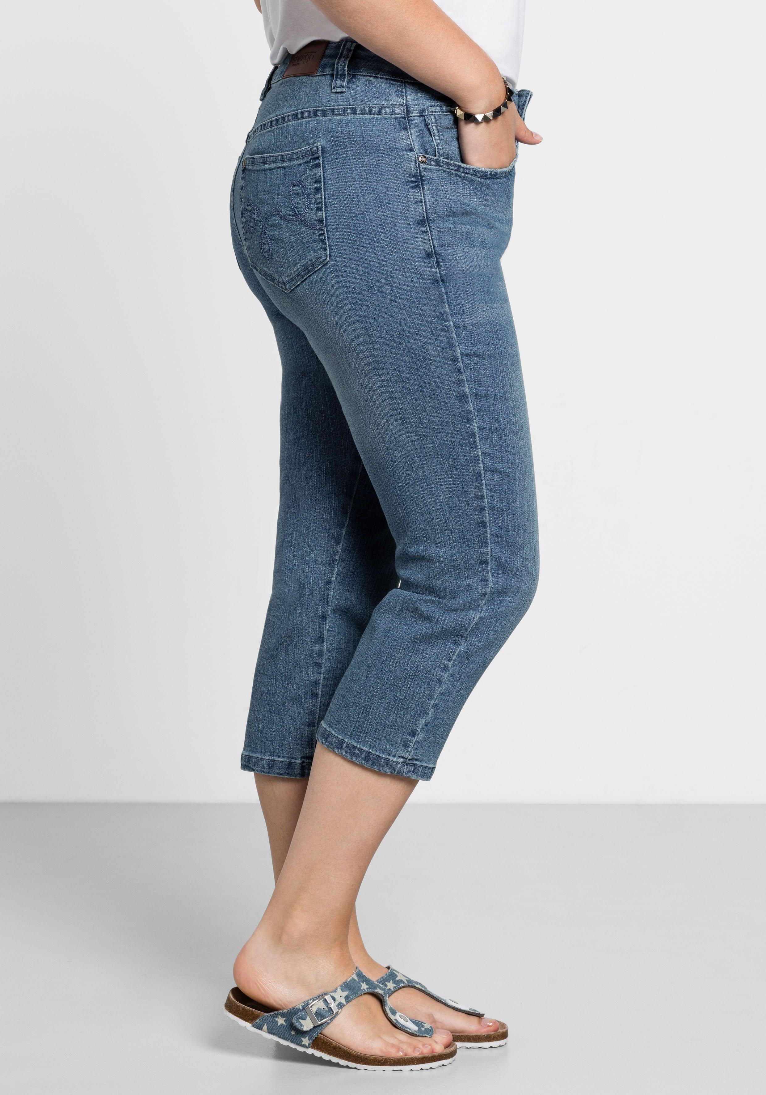Caprijeans mit Used-Effekten