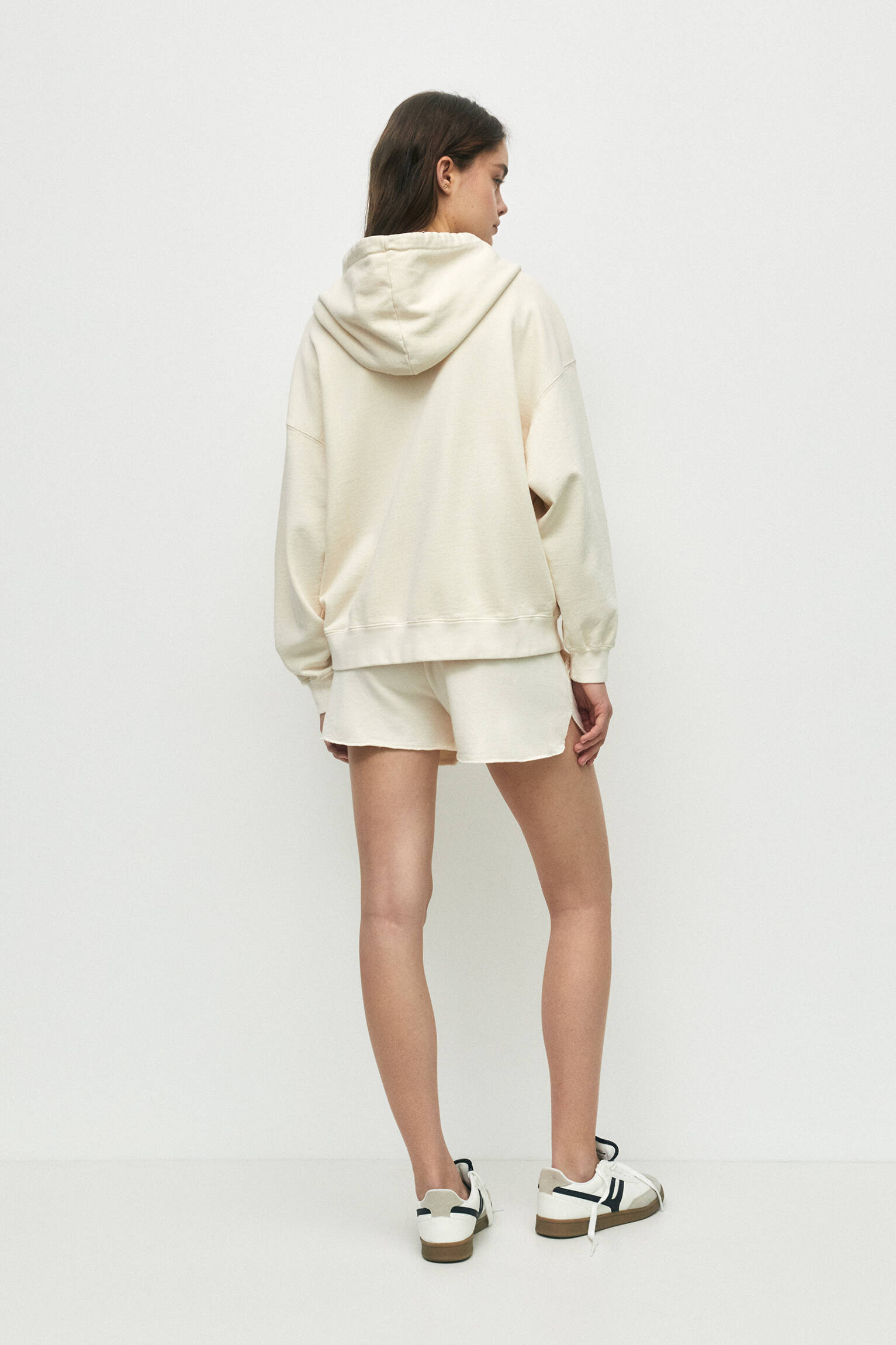 MOLETOM OVERSIZED COM ZÍPER - OFF WHITE