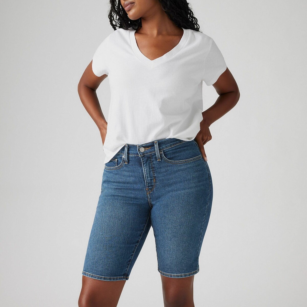 LEVI'S<br>Bermudas Modeladoras