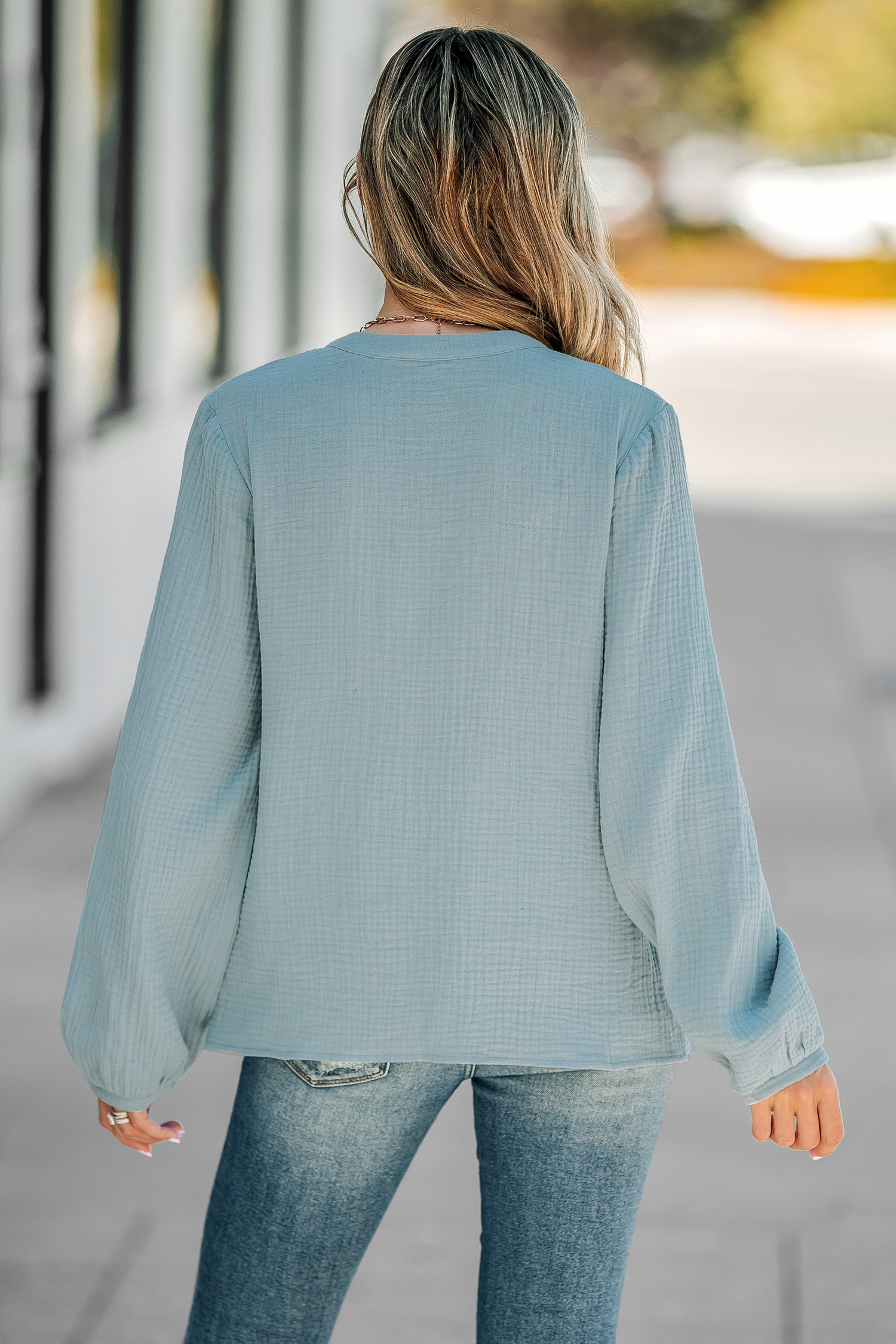 Chemise en pur coton à boutons sur devant en dentelle florale
