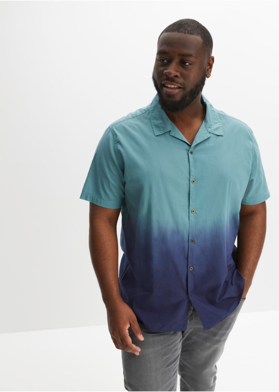Chemise manches courtes en matière estivale légère