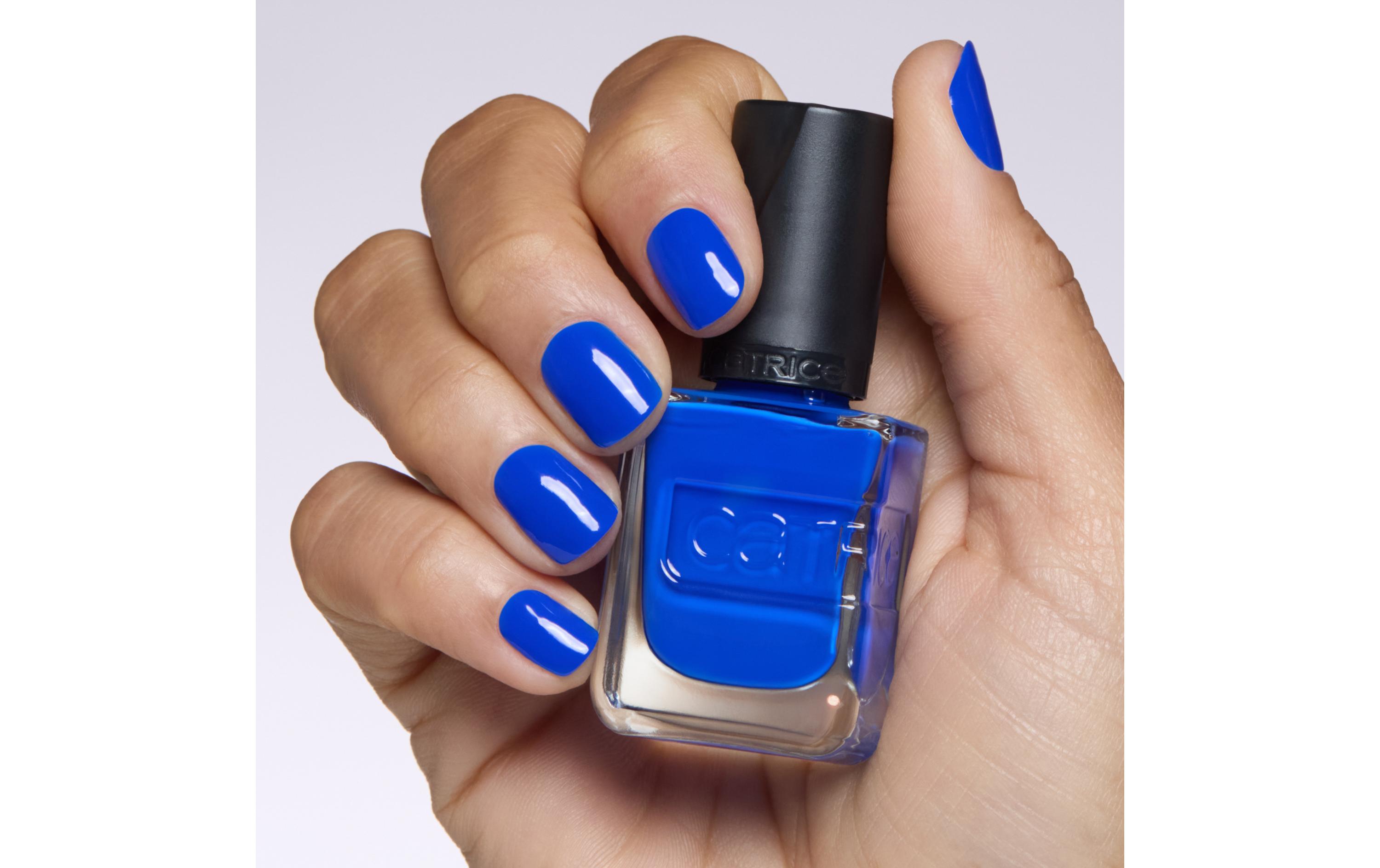 Nagellack Gel Affair 027 Your Royal HighnessLanganhaltender Gel-Nagellack in einem leuchtenden, kobaltblauen Farbton