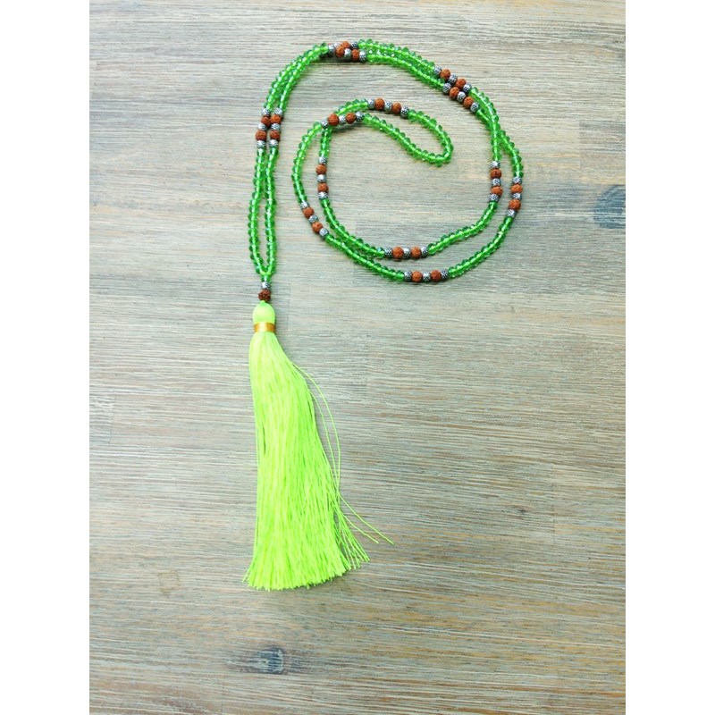 Collier long Pompon vert fluo