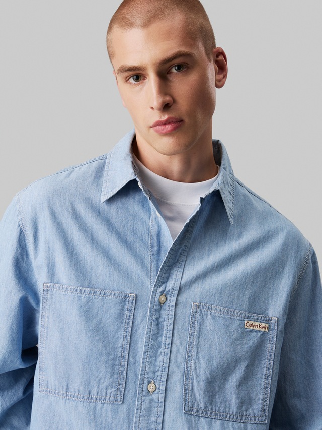 Calvin Klein Jeans Jeanshemd »EASY CHAMBRAY SHIRT« Logodruck, Brusttaschen