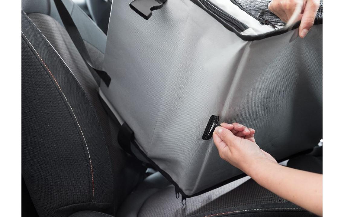 Autositz für HundeAutositz mit Netzeinsätzen für Hunde