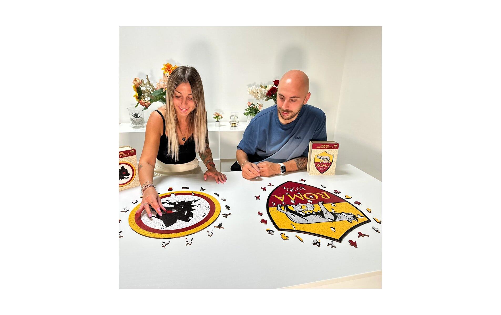 AS Roma – Lupetto LogoOffiziell lizenziertes Holzpuzzle, Grösse M