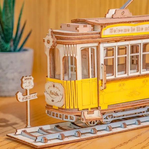 (145-tlg. Set) Rolife 3D Holz Puzzle DIY Modell Bausatz Strassenbahn Home Deko für Erwachsene (TG505) - Tramcar