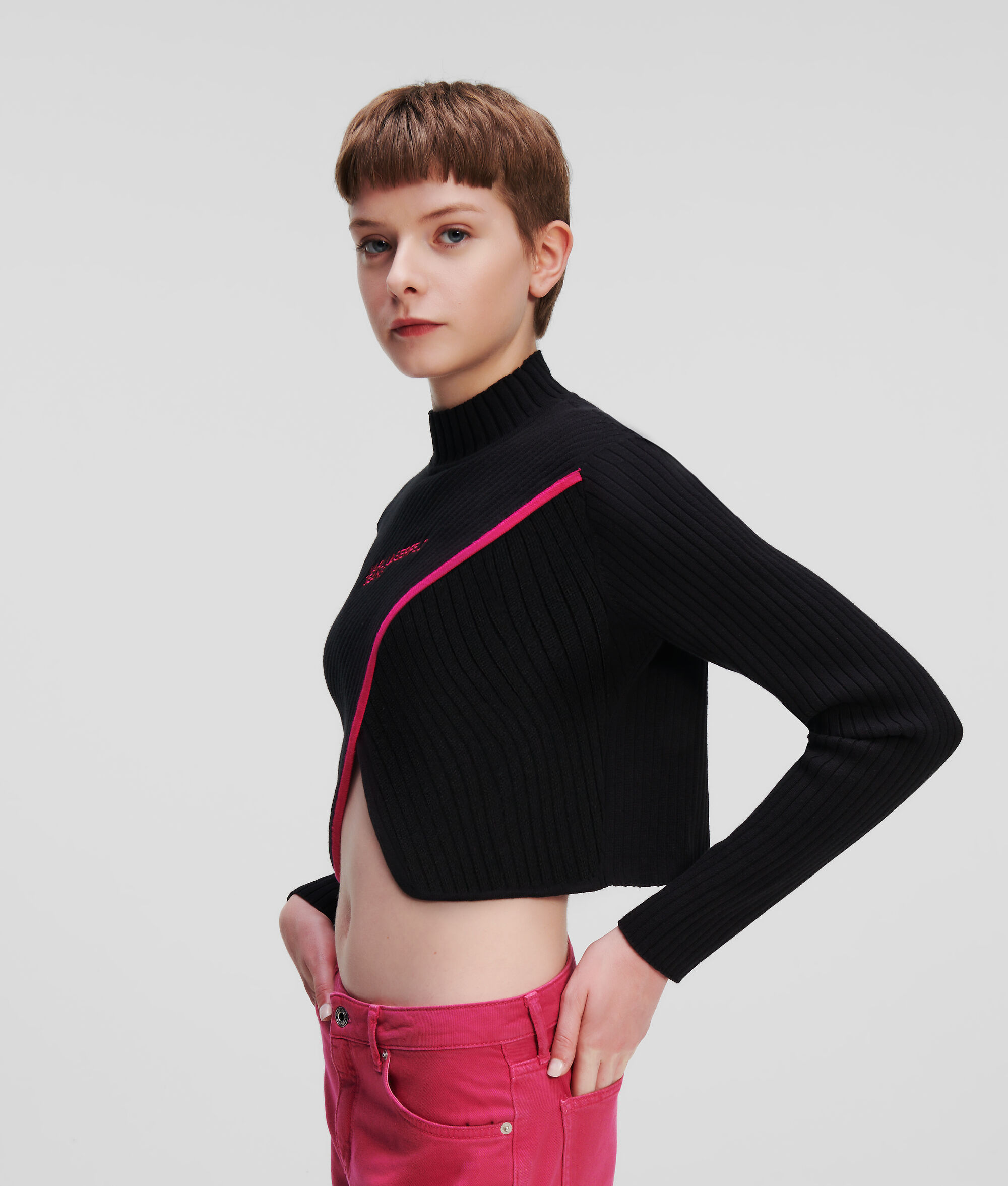 PULL CROPPED CROISÉ SUR LE DEVANT KLJ