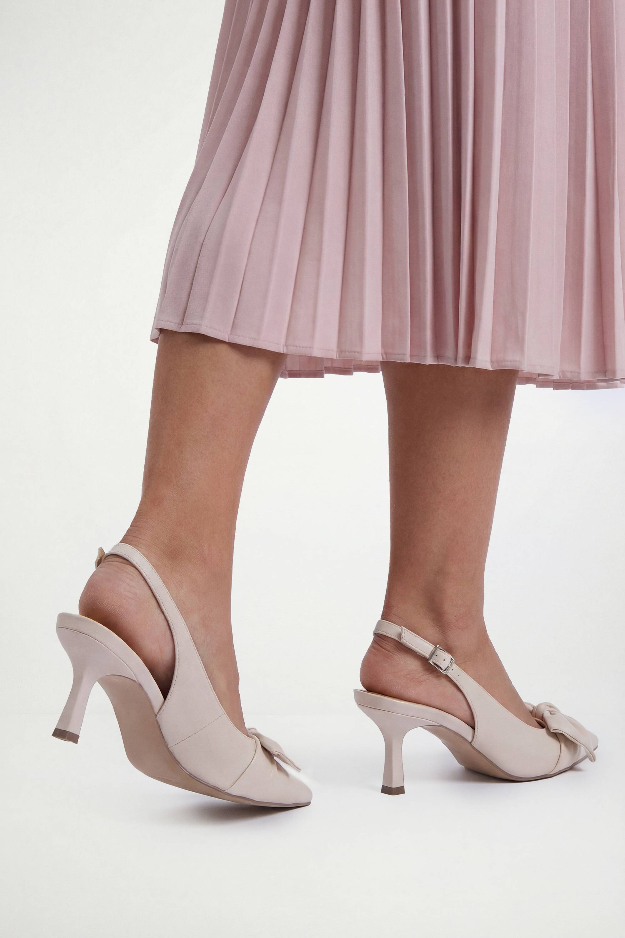 Wallis Maggie Escarpins À Bride Arrière En Synthétiquecuir Avec Nœud Détail Confort Bout Pointu Petit Talon