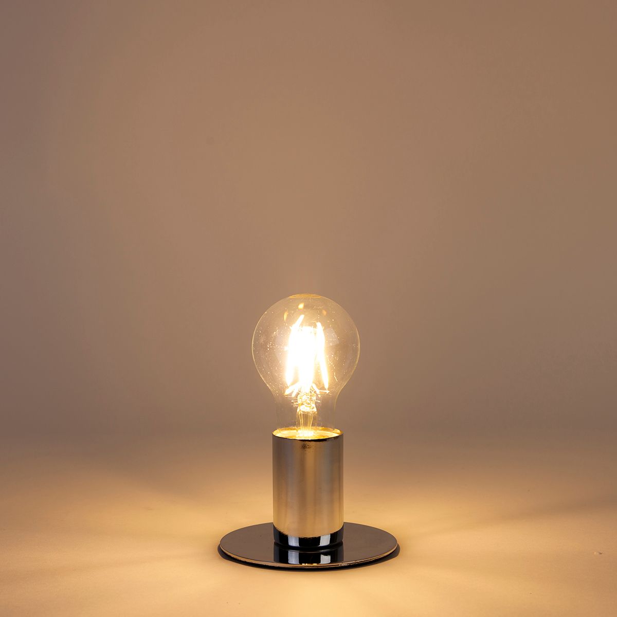 E27 3-staps dimbare LED lamp A60 5W 700 lm 2700K