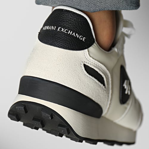 Baskets XUX149 XV607 Off White Black