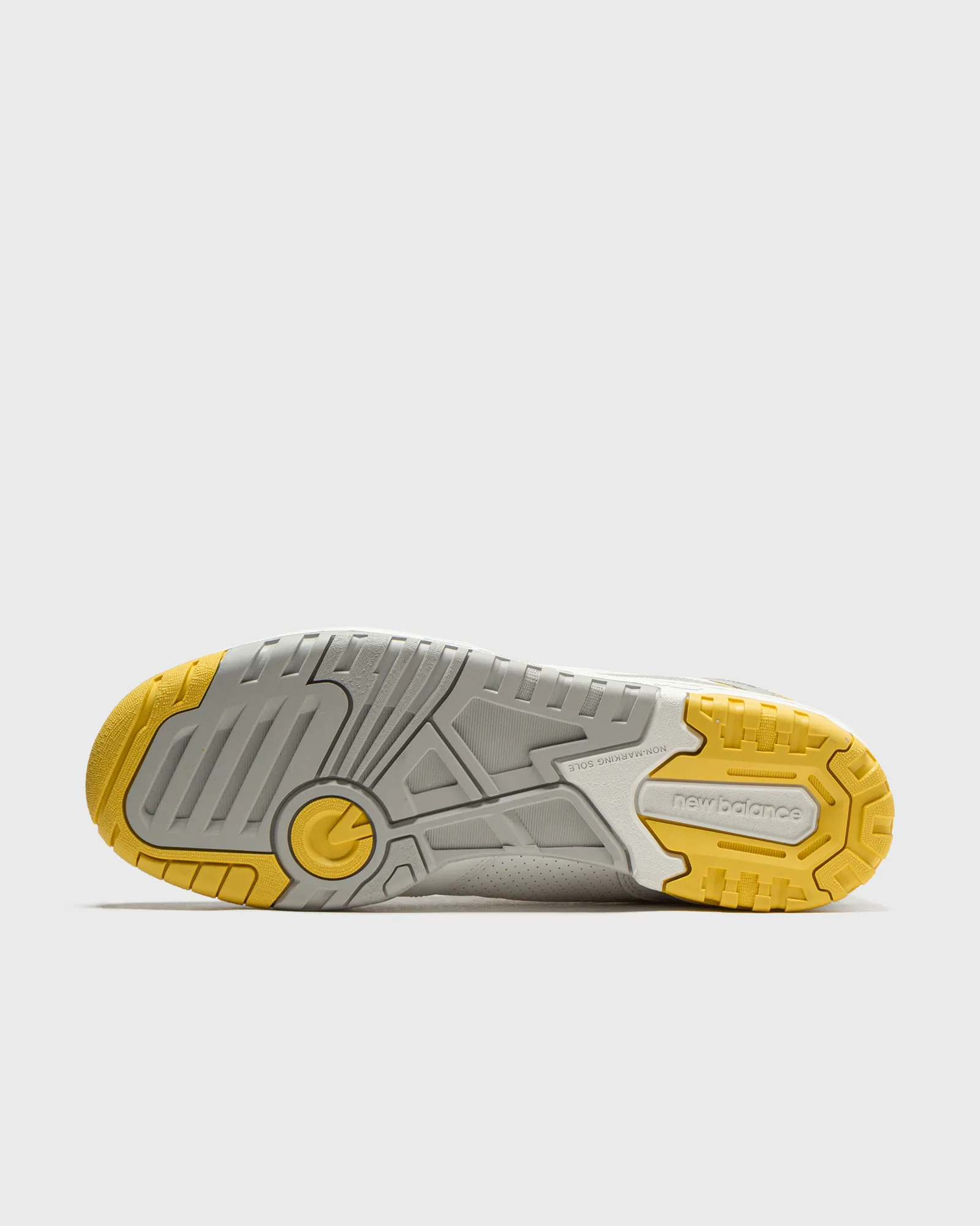 New Balance 650R CG