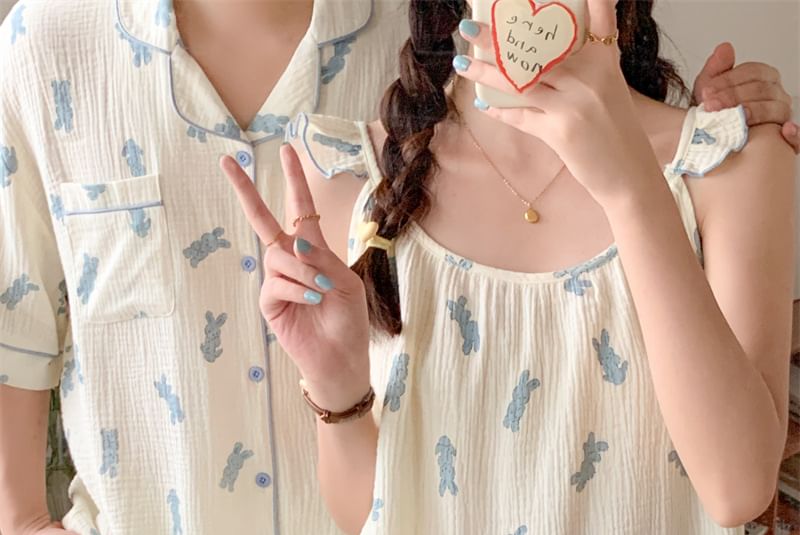 Tanee - Koppel bijpassende pyjamatop met korte mouwen en print / shorts / camisole top / set