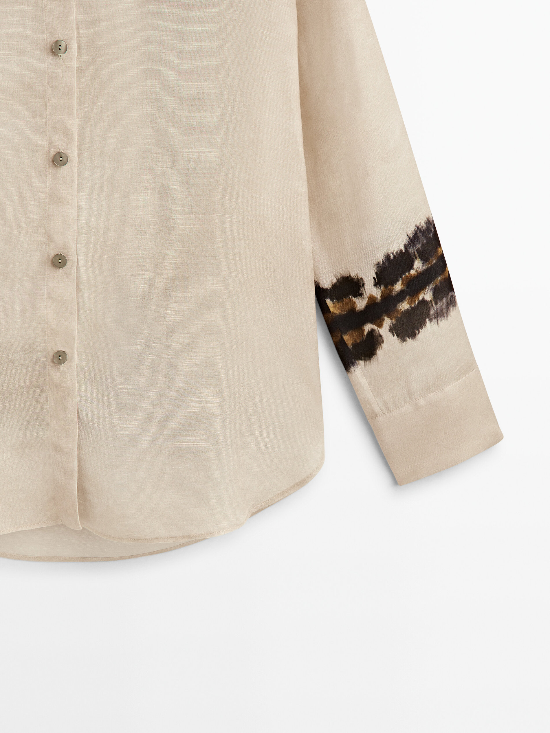 Camiseta tie-dye com detalhe - CRUDO