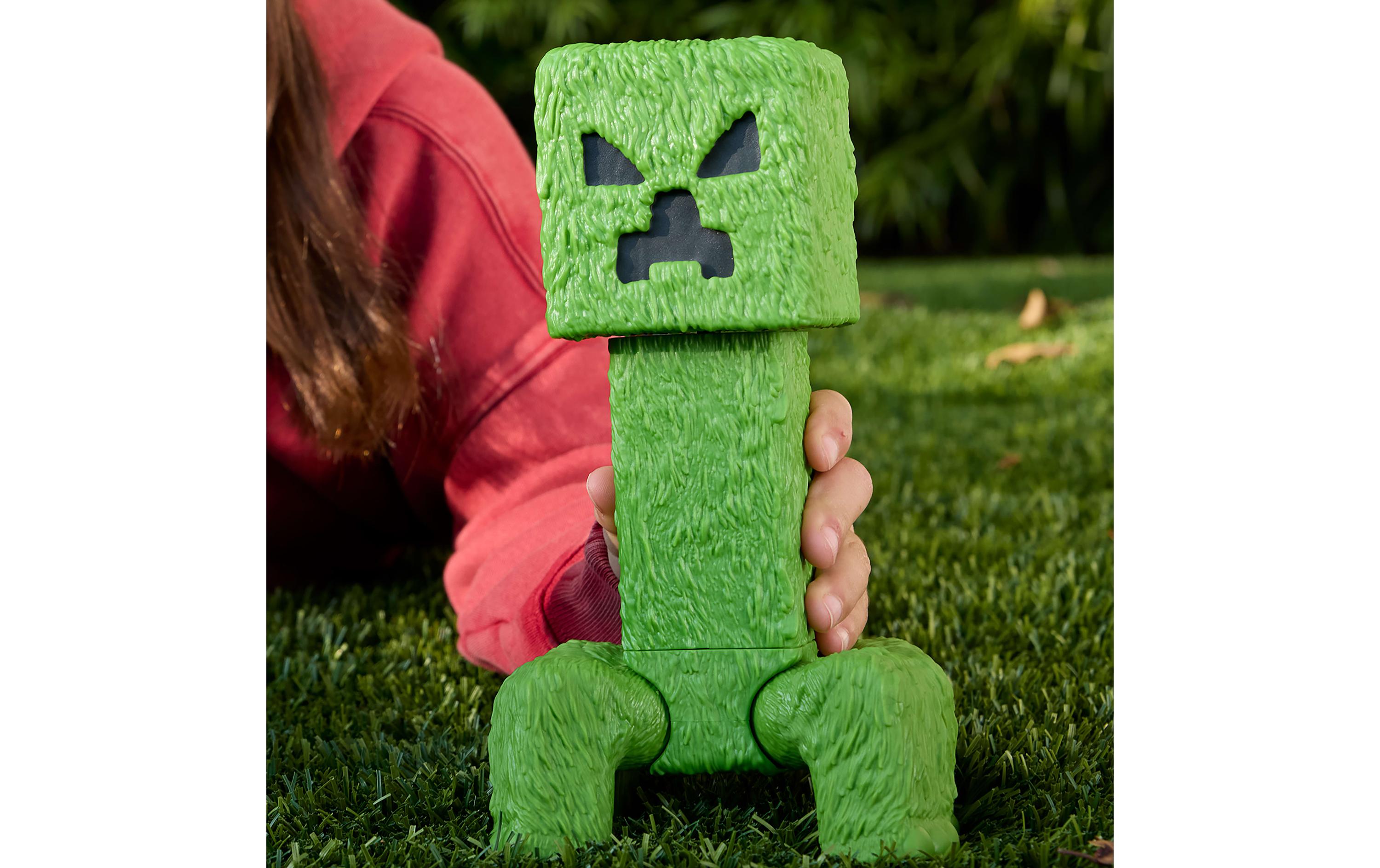 Minecraft Movie Statement Scale Creeper 30 cmSammelfigur vom Film inspiriert