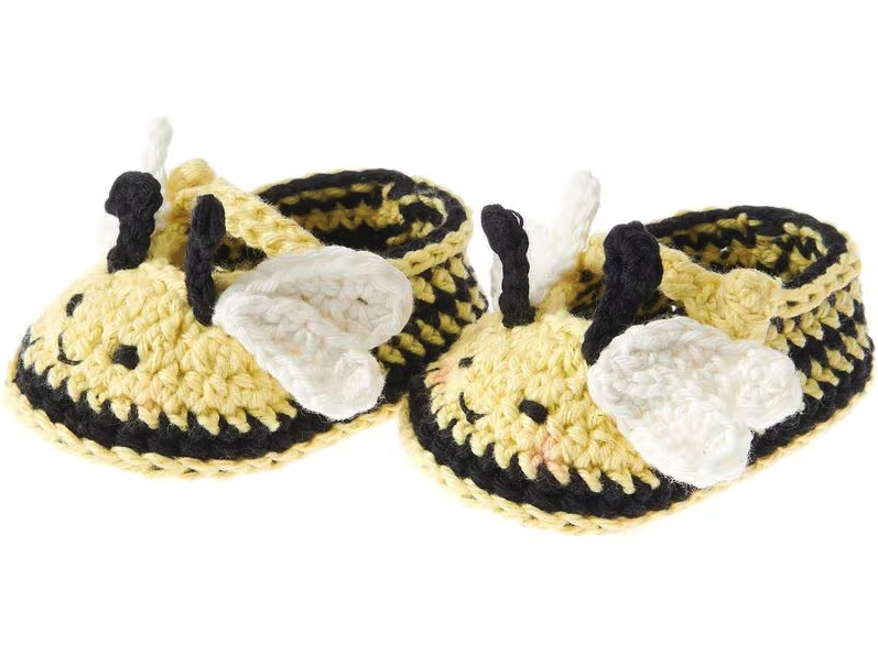 (6-tlg. Set) Ricorumi Twinkly Twinkly Häkelset Strick Garn Wolle DIY Mercerie Zubehör inkl. Nadel (400027.028) - Baby Booties / Biene