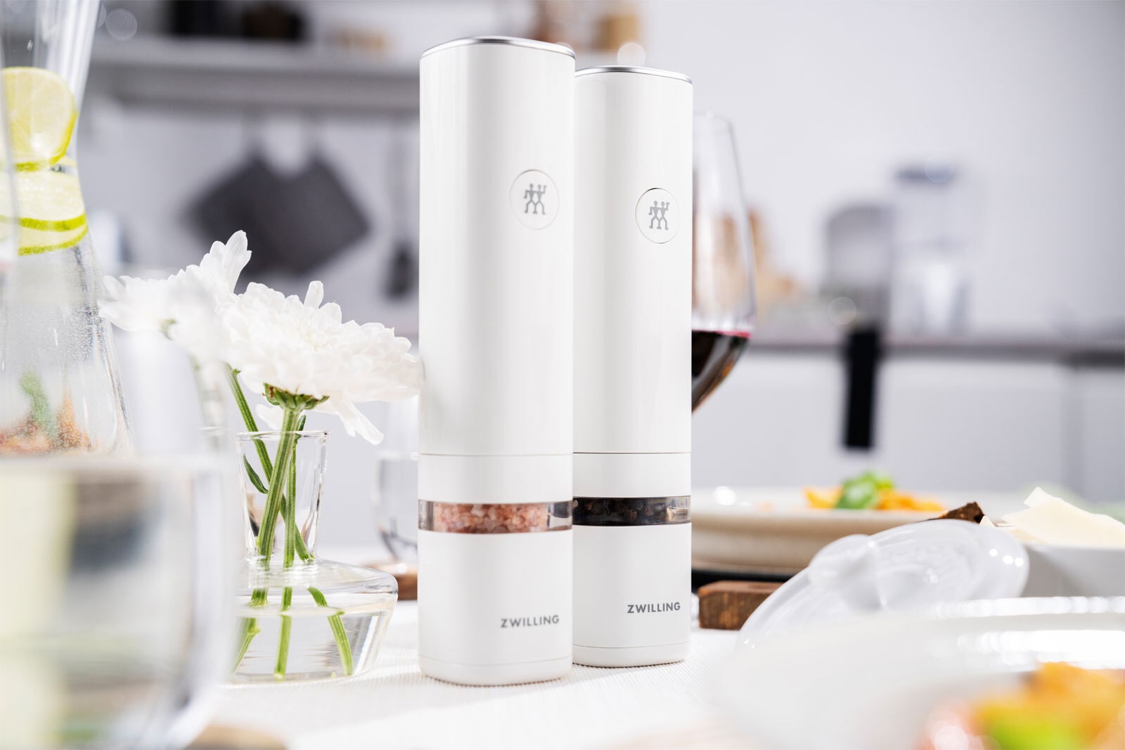 ZWILLING elektrische Salz- & Pfeffermühle ENFINIGY weiß